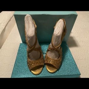 Betsy Johnson Bayli Heel Gold sz8